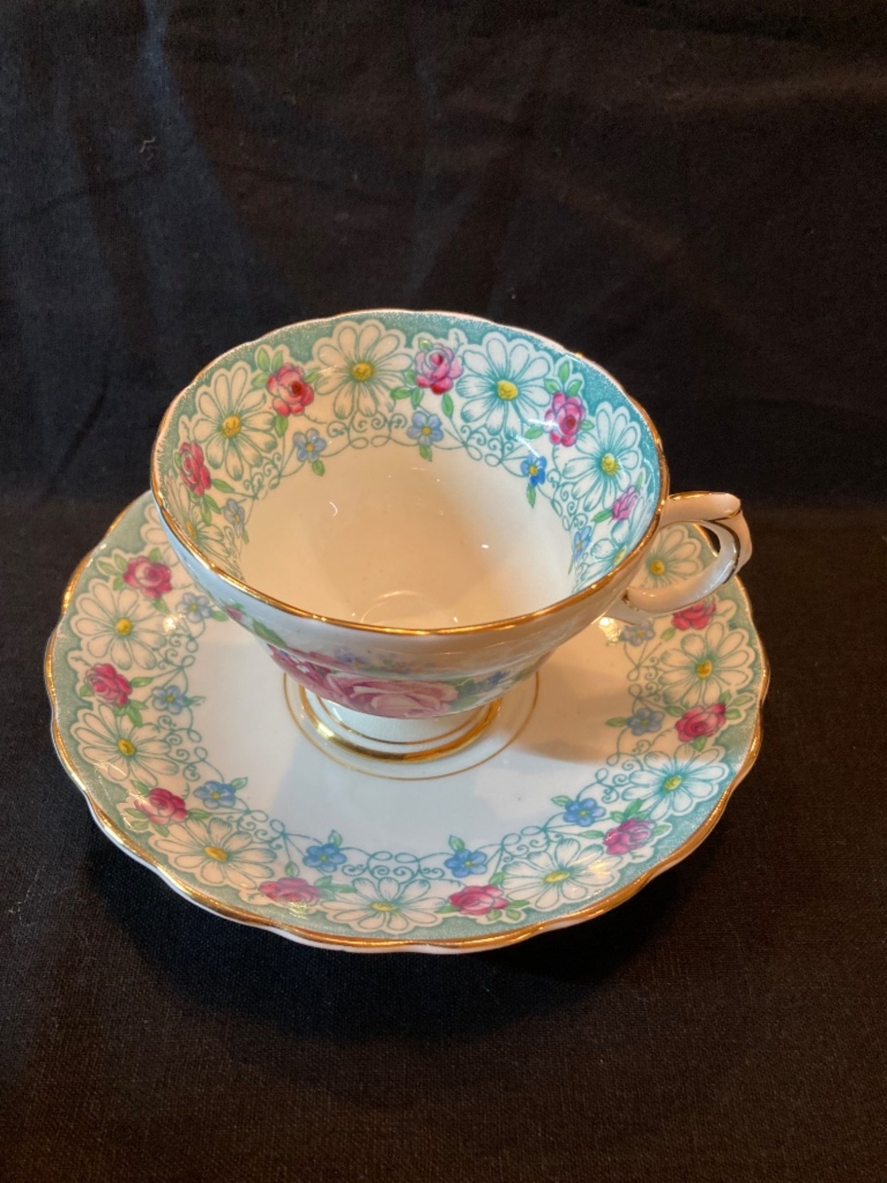 VINTAGE FINE BONE CHINA by ROSINA CHINA CO. LTD PATTERN 4866 ENGLAND